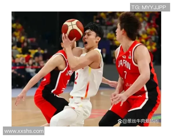 中国男篮客场挑战韩国队全力争胜展现实力与团队精神